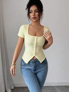 SHEIN Textured Scoop Neck Button-Front Top in Pale Yellow Size S
